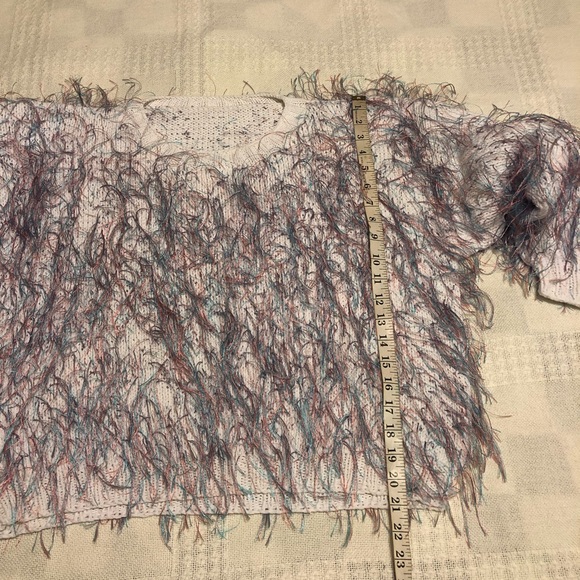 Beautiful women’s knitted sweater - Picture 10 of 10